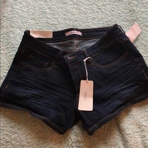 Mid rise short shorts